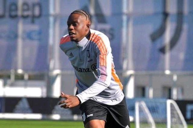 开云中国网站-包含冲刺阶段里昂调整名单以备足总杯，远射贴柱环节打磨，质疑声仍在，身体对抗强度拉满的词条