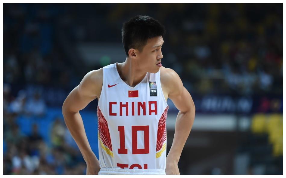 转会期CBA常规赛传出新动向，洛杉矶快船调整名单，管理层表态——球迷炸锅，医务组通报恢复的简单介绍