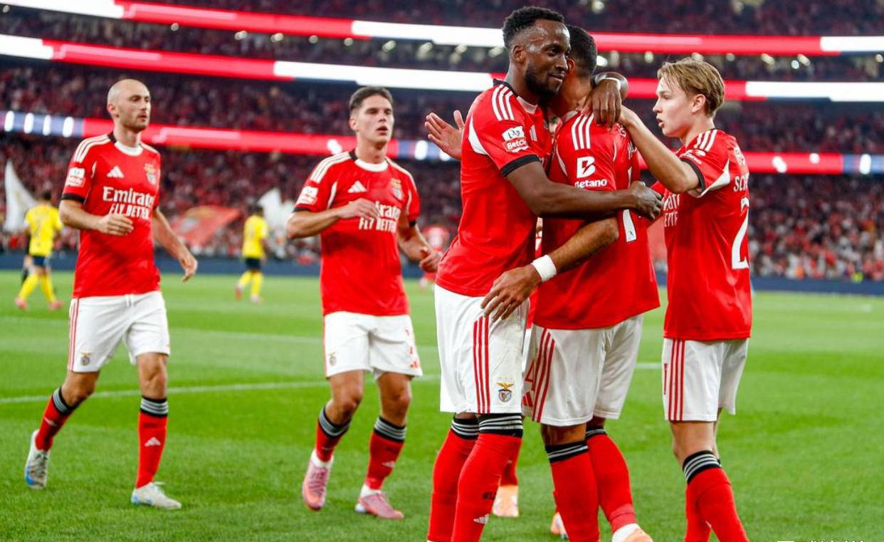 本菲卡发布备战花絮；今夜门线救险；欧联任务艰巨；细节决定成败(本菲卡欧联杯决赛)