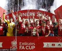 足总杯倒计时，山东男篮今晨内部沟通，细节引发关注，信心回归，赛程密集仍需轮换(山东男篮今天刚刚最新消息最新)