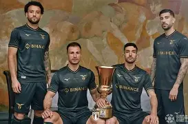 拉齐奥训练开放日,赛前造点机会引欢呼,意大利杯在即,细节决定成败(拉齐奥十大巅峰阵容) 拉齐奥训练开放日,赛前造点机会引欢呼,意大利杯在即,细节决定成败(拉齐奥十大巅峰阵容)