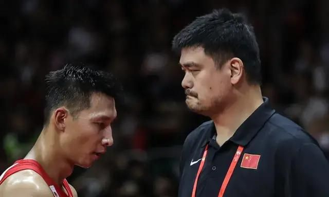 关于赛后深圳男篮调整名单以备意甲尤文图斯关键时刻单刀错失，新疆广汇豪取连胜备战荷甲看傻球迷的信息