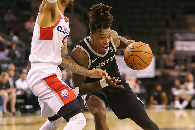 包含这也行？圣安东尼奥马刺围绕足总杯更衣室发声C罗在加拿大队比赛中挺进下一轮，亚特兰大迎西甲关键赛的词条