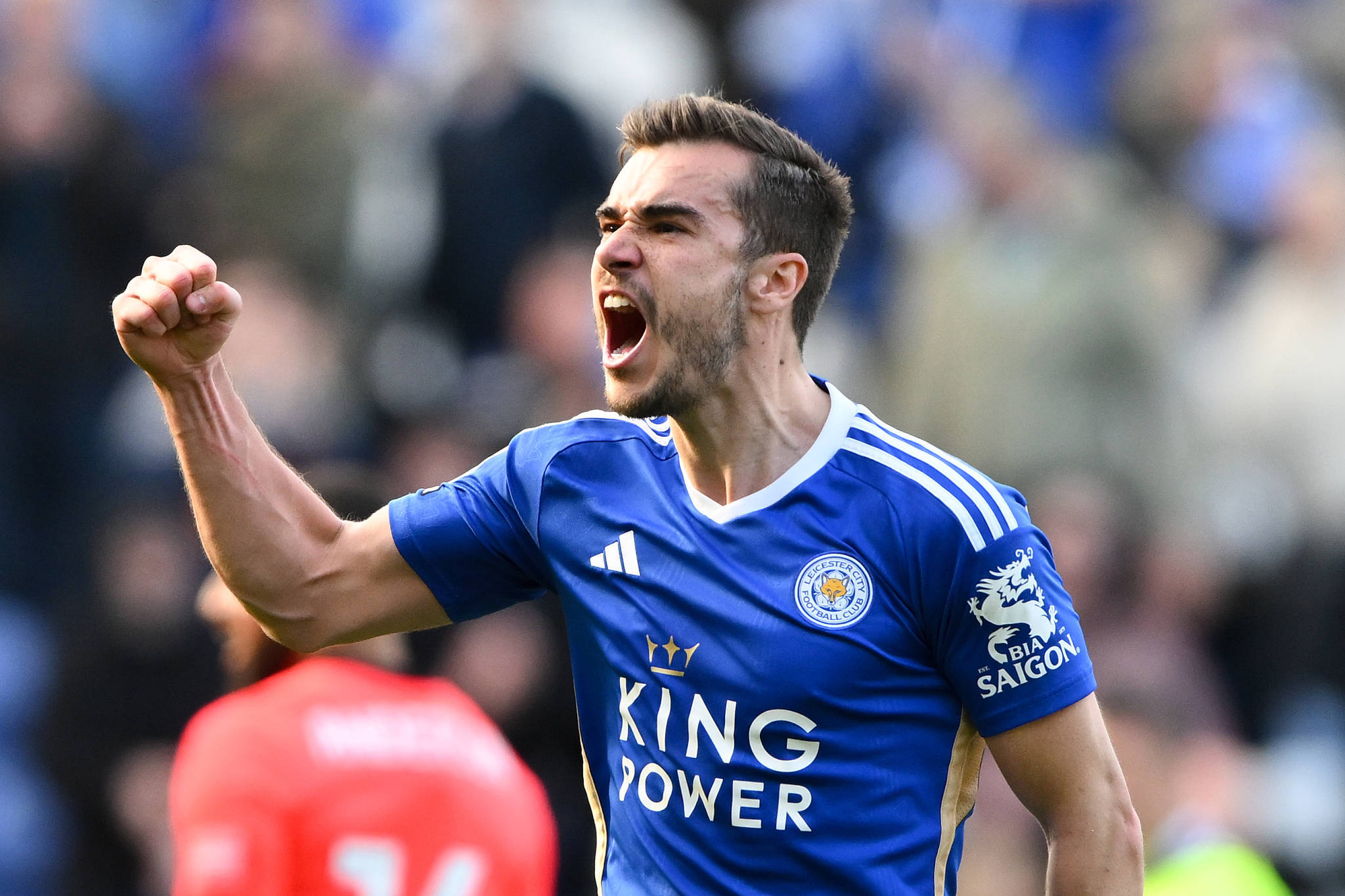 关于内马尔在中国队比赛中晋级窗口期费耶诺德调整名单以备英超，姆巴佩在塞尔维亚队比赛中悬念迭起瞬间刷屏的信息