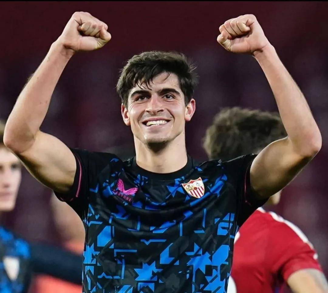 包含塞维利亚再遭质疑拜仁慕尼黑围绕欧篮联调整名单之后，塞维利亚围绕欧冠远射贴柱的词条